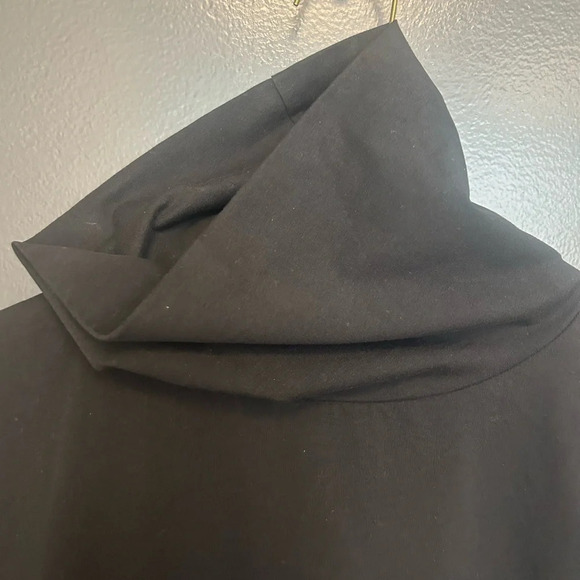 Tradlands  “Monty” turtleneck S brand new…this is a true to size fit S - Picture 5 of 7